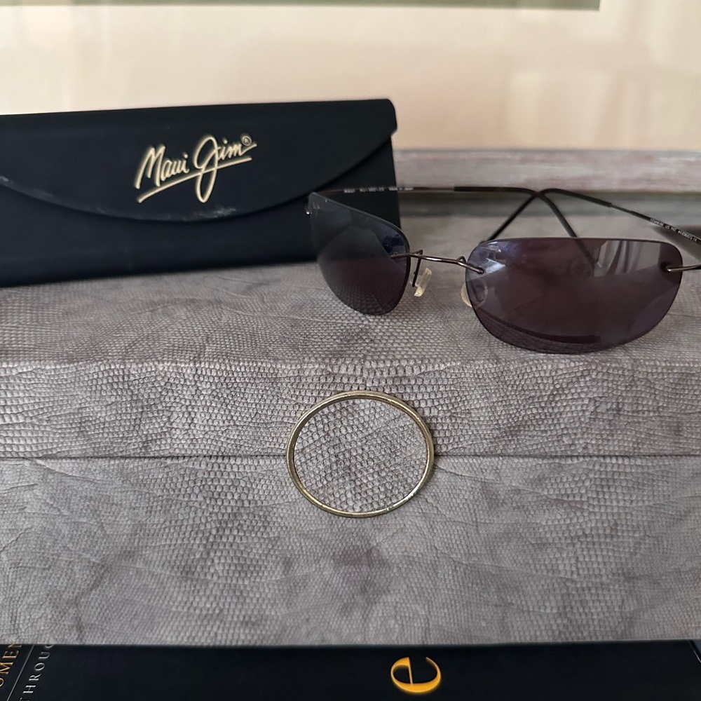 Maui Jim Titanium frame sport Sunglasses